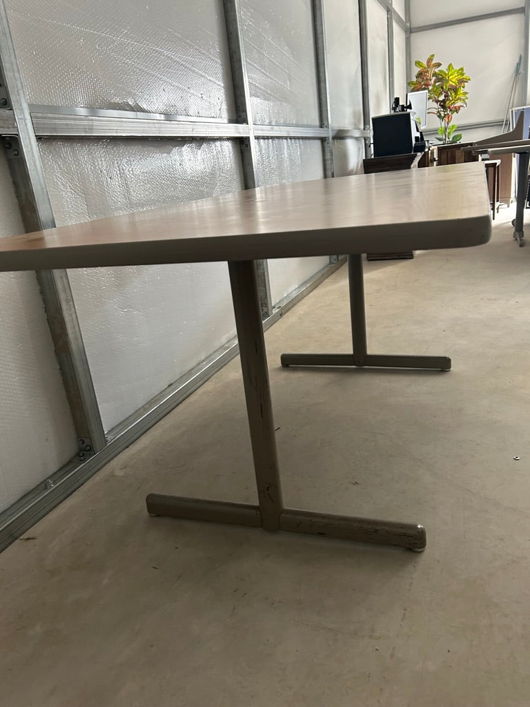 60x30x29 1/2" laminate and steel training table rectangle