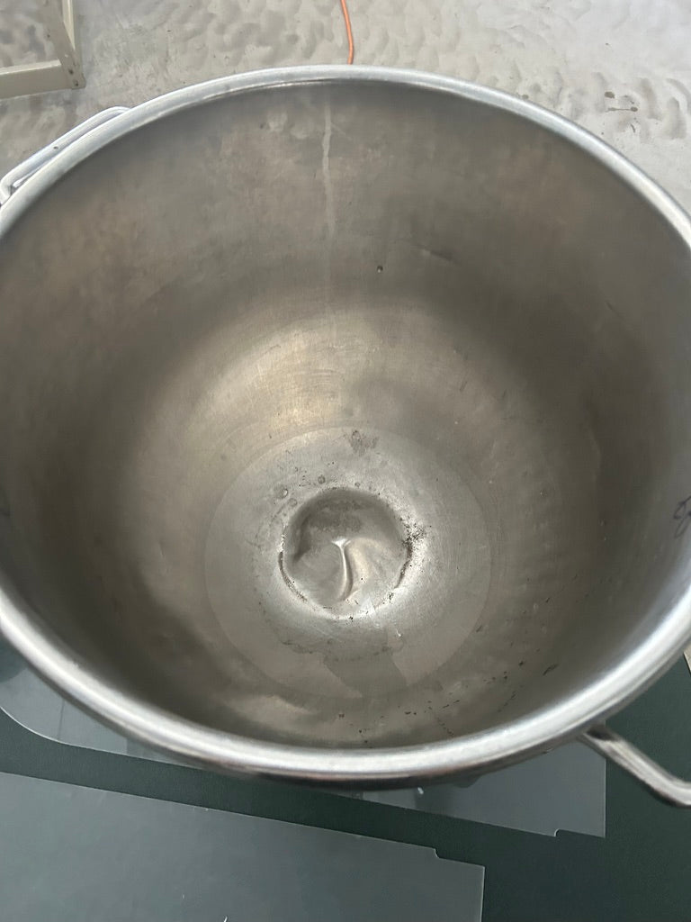 VMHL 40 qt commercial mixing bowl