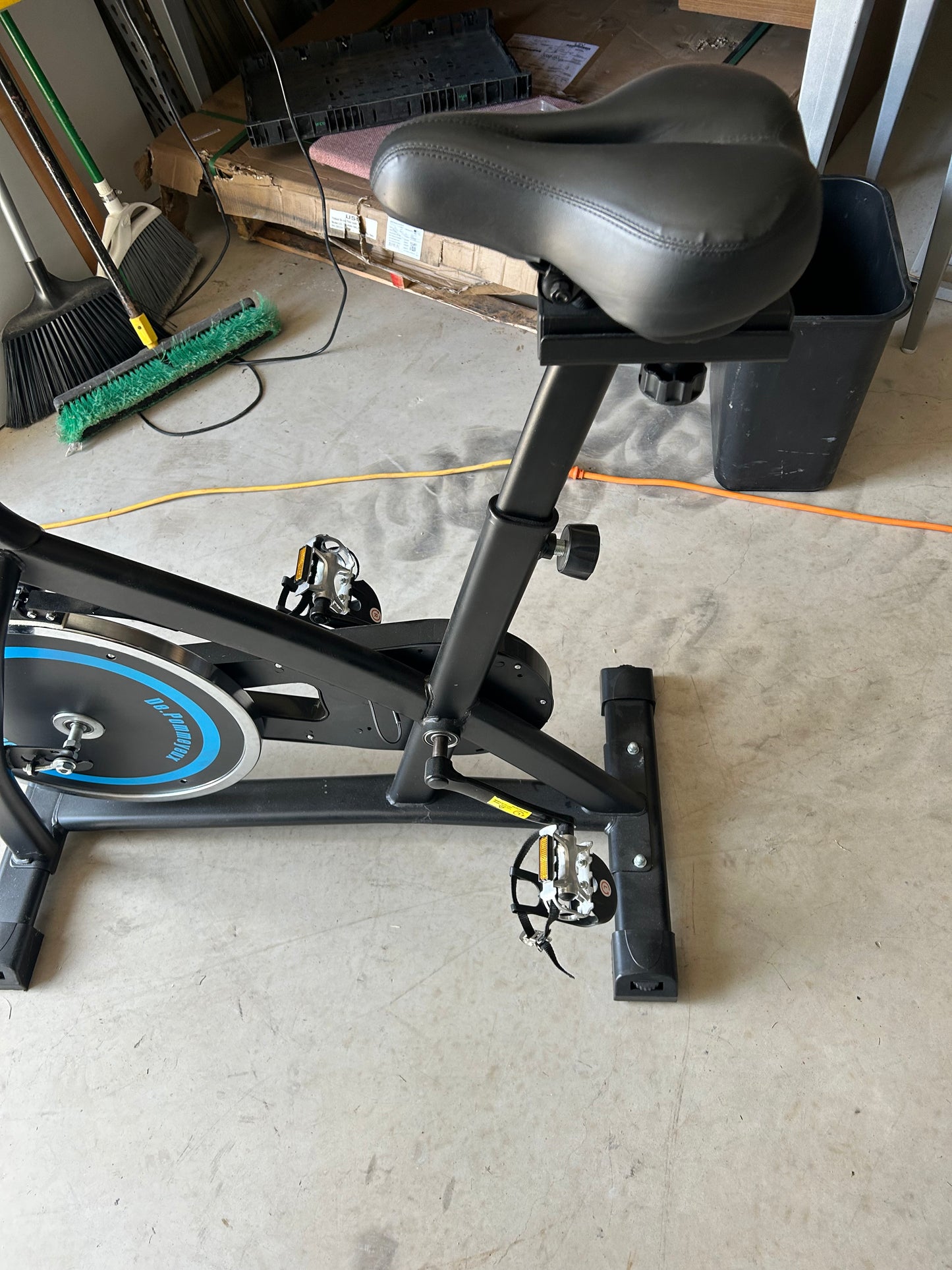 de. pommeaux exercise bike